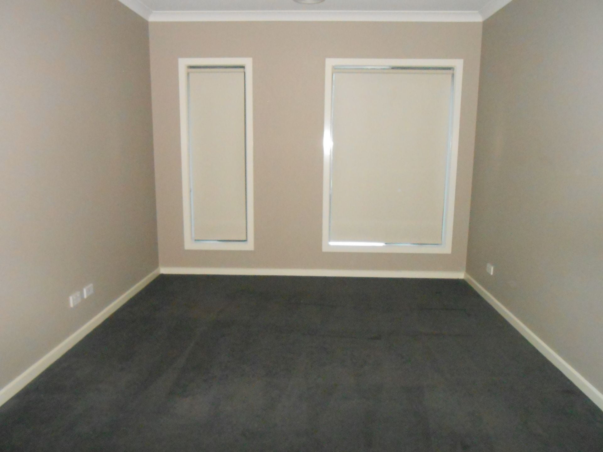 ***APPROVED APPLICATION PENDING*** INVITING & MODERN 4 BEDROOM FAMILY HOME