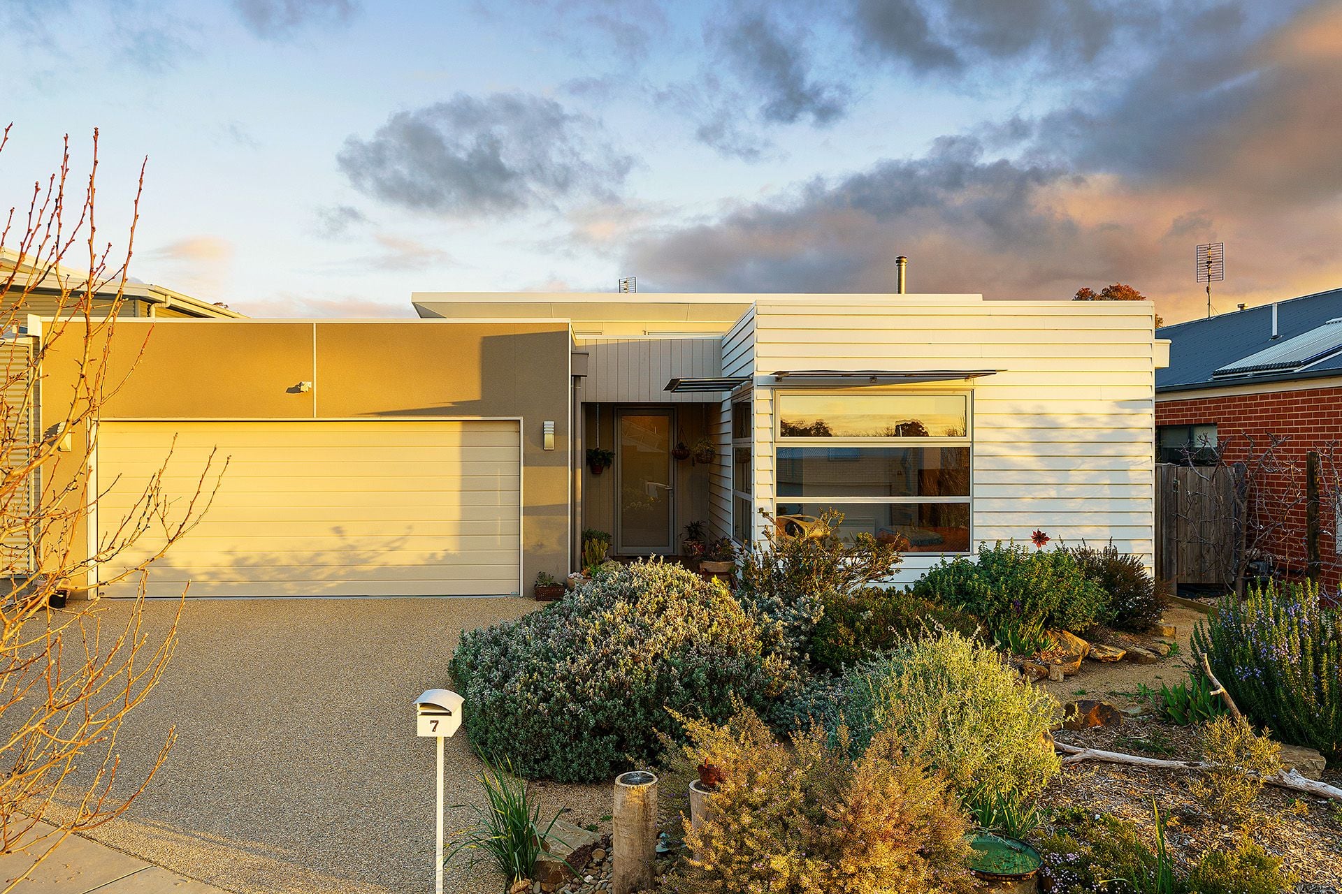 7 Roalies Place, Campbells Creek - Thumbnail 2