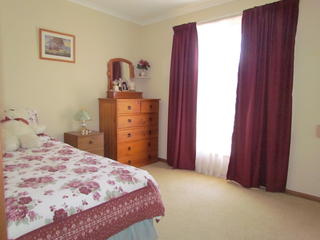 Sold property Undisclosed for 28 Potts Road Evanston Park , SA 5116