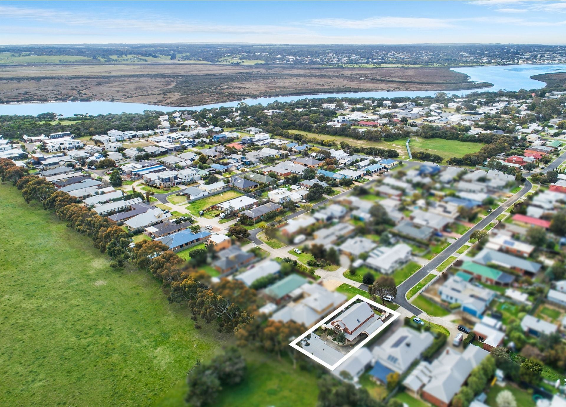 14 Mulgoa Court Barwon Heads VIC, Barwon Heads - Thumbnail 2