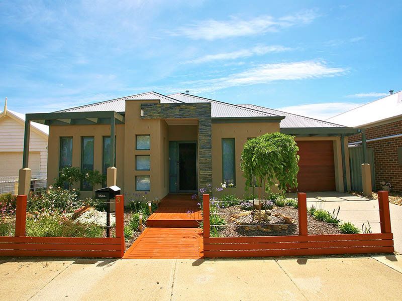 3 Scotsburn Place, Caroline Springs - Thumbnail 2