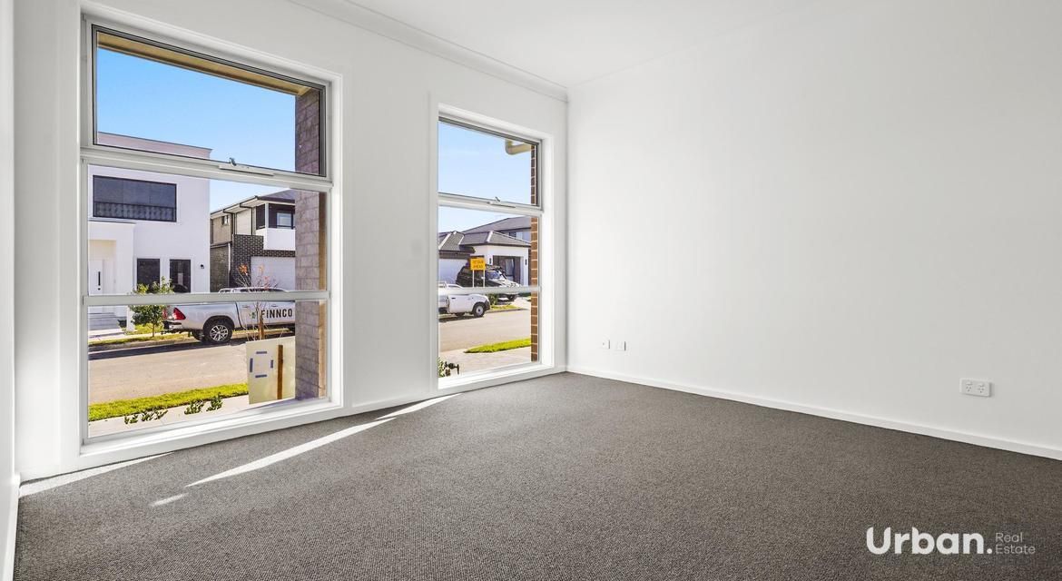 Austral 19 Parhelion Street