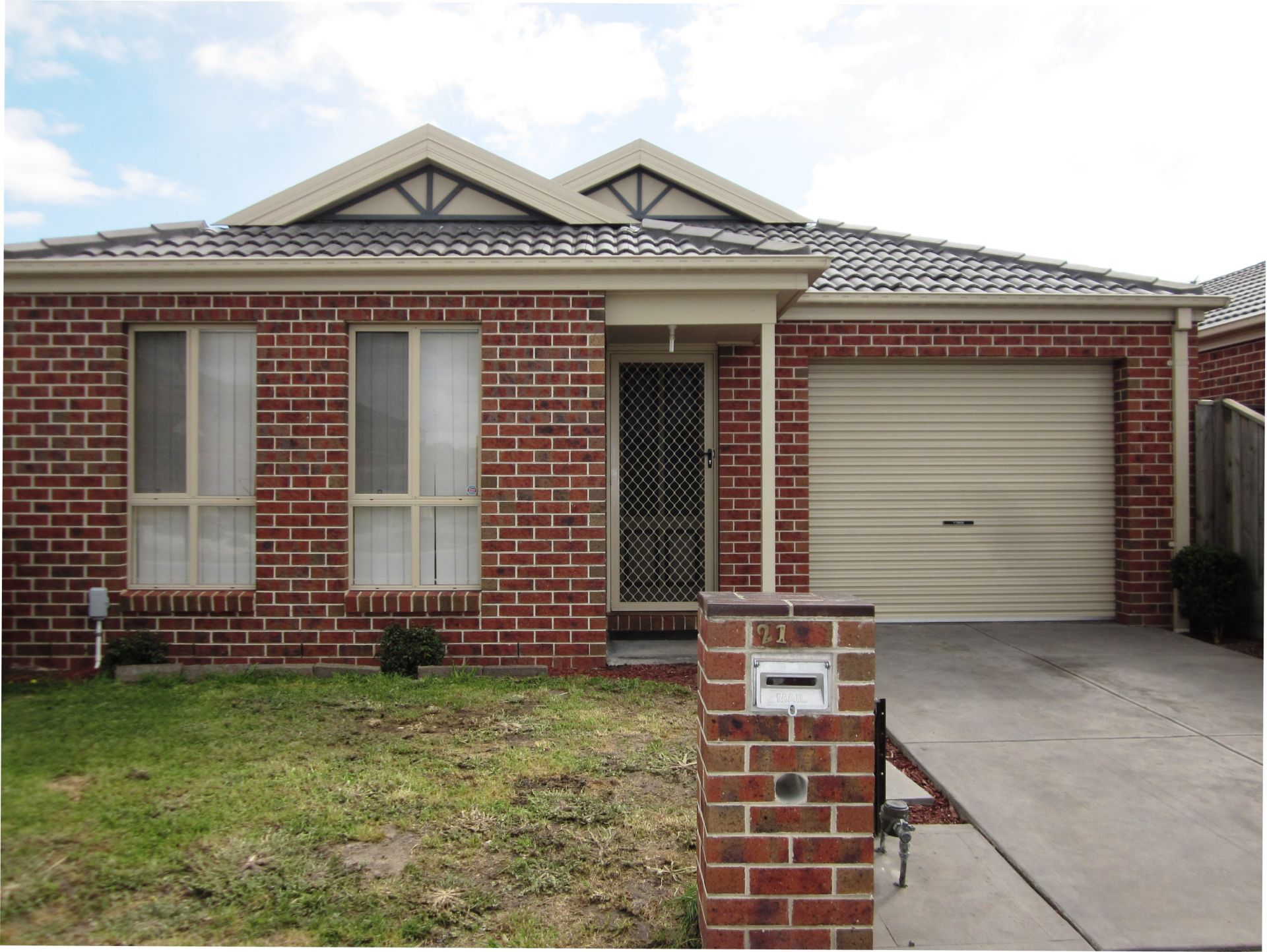 AFFORDABLE FAMILY HOME OPPOSITE PARK