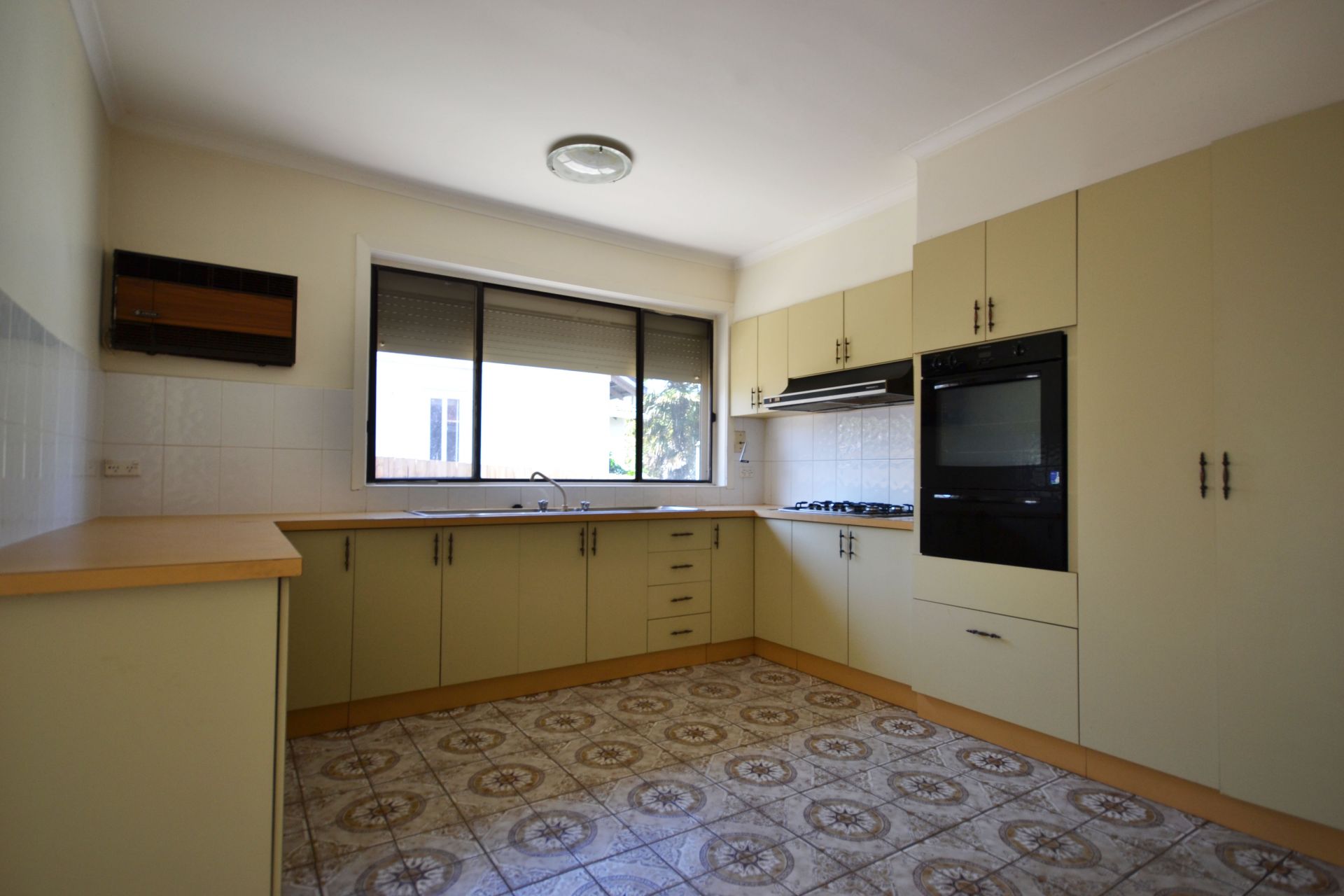 SPACIOUS HOUSE FIT FOR YOU
