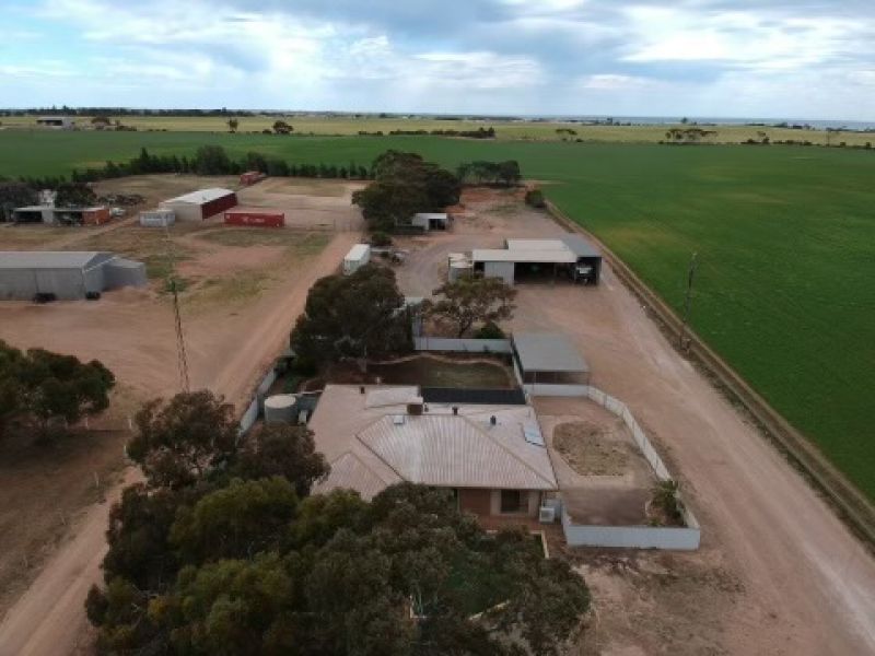 35 Hornby Road Port Broughton SA, Port Broughton - Thumbnail 2