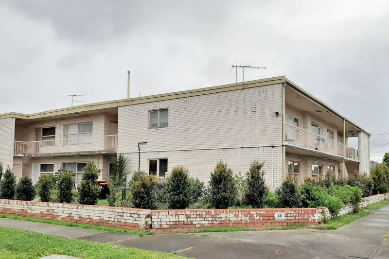 10/2B Nullawil Street Springvale