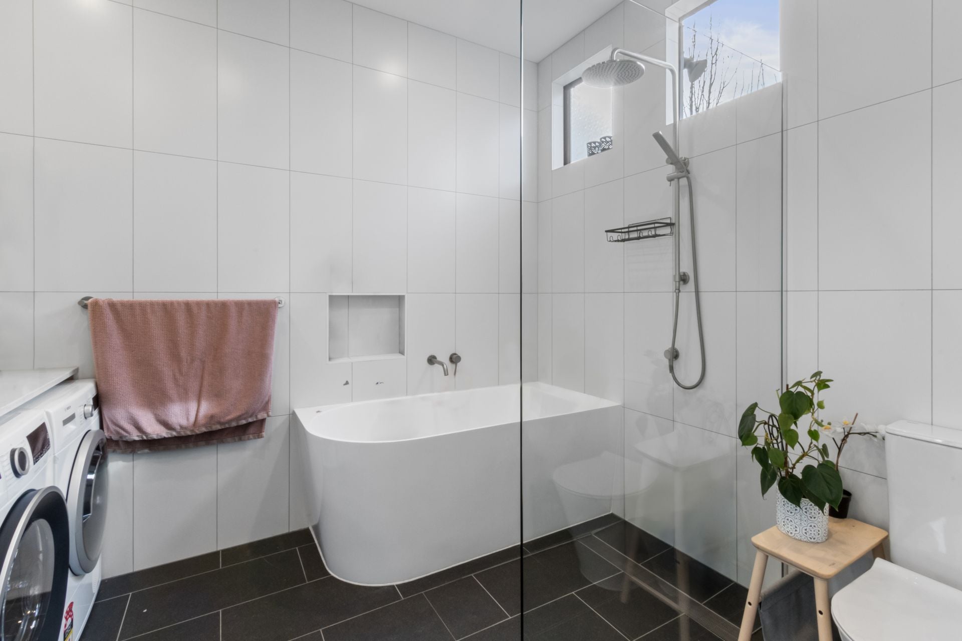 Stunning Renovated Home - FULLY FURNISHED.