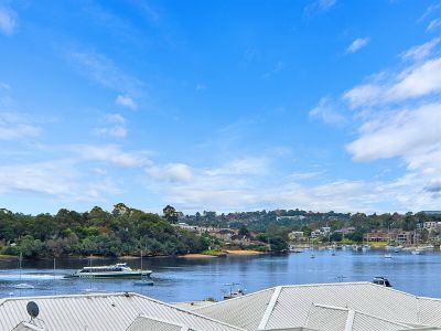 North Facing Penthouse Apartment with Water Views