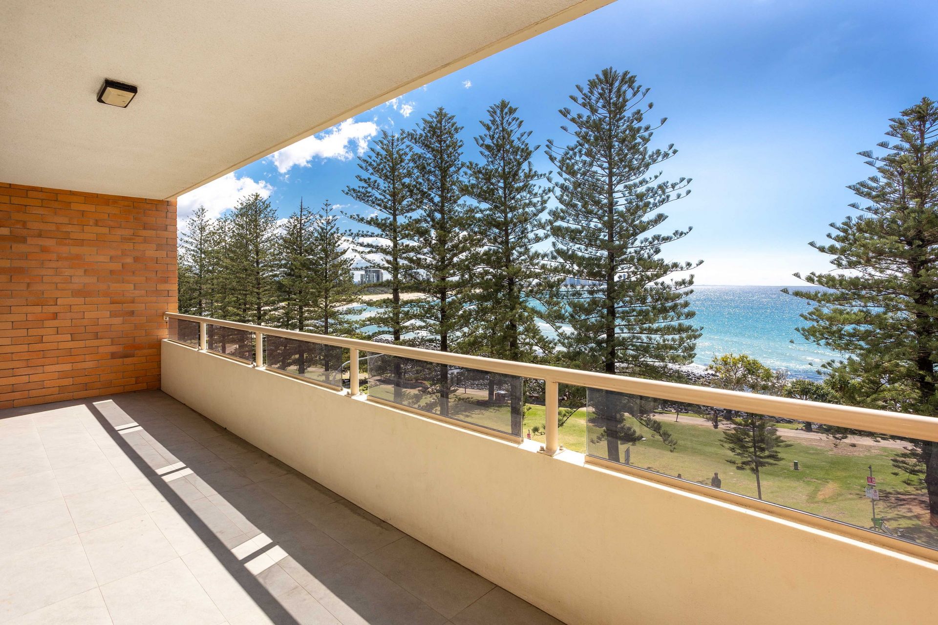 19/12 Goodwin Terrace, Burleigh Heads Amir Prestige Group