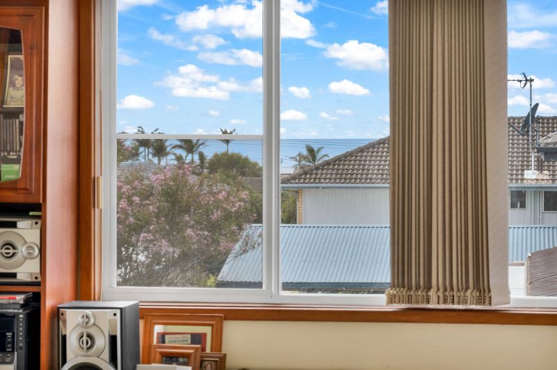 24 Pacific Street, Caves Beach - Thumbnail 7