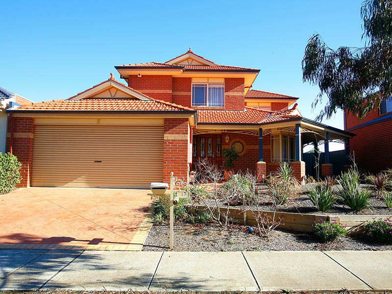 13 Prospector Drive, Cairnlea - Thumbnail 2