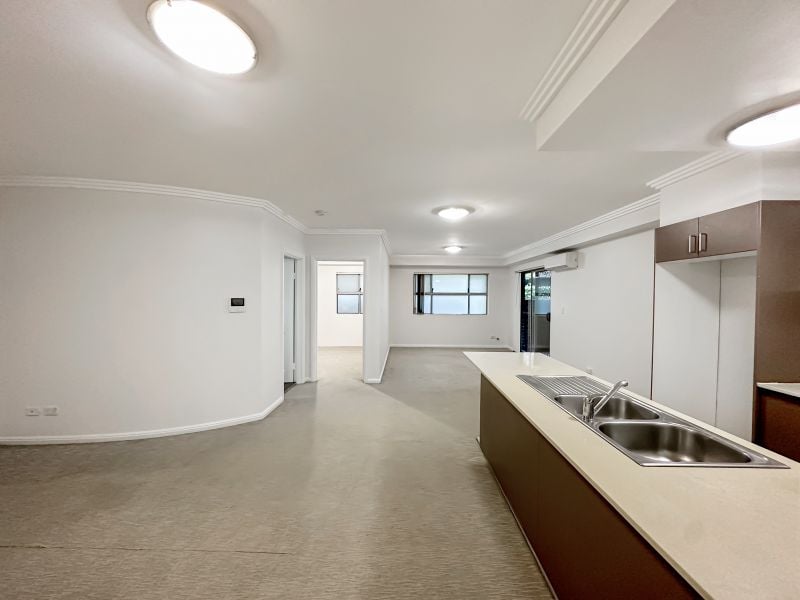 8/52 Courallie Avenue, Homebush West