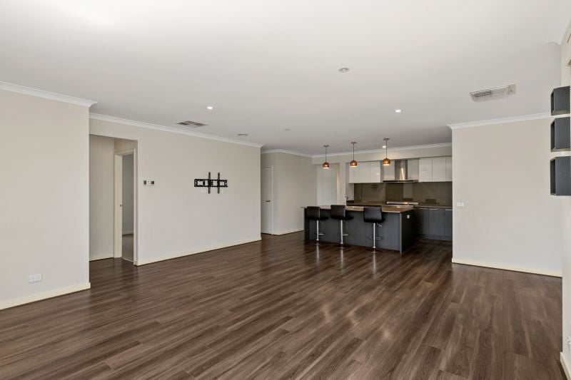 2 Paxton Street, Craigieburn