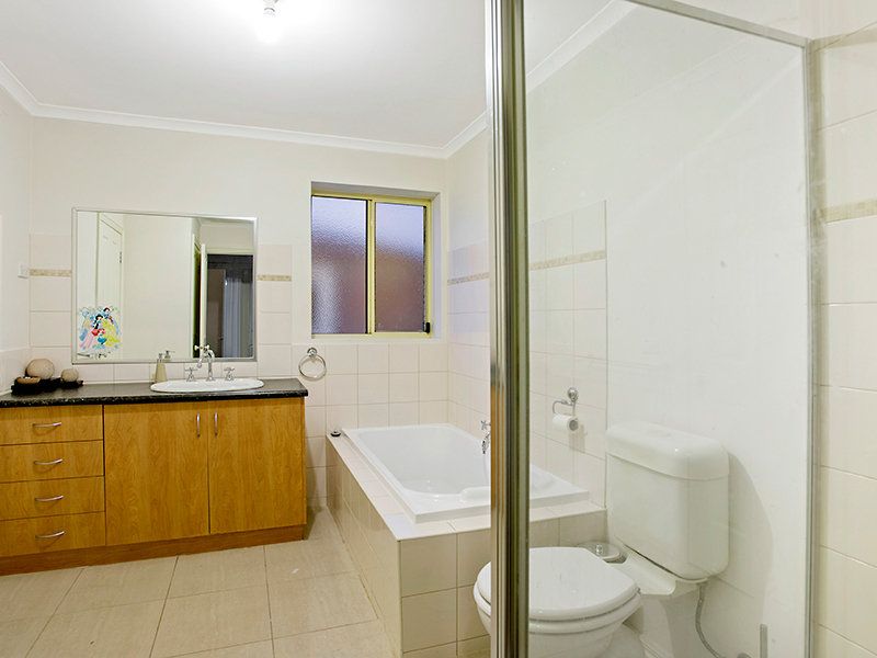 24 Kensington Crescent, Altona Meadows - Thumbnail 7