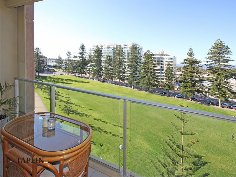 Level 6/609/19 Holdfast Promenade, Glenelg Taplin Real Estate