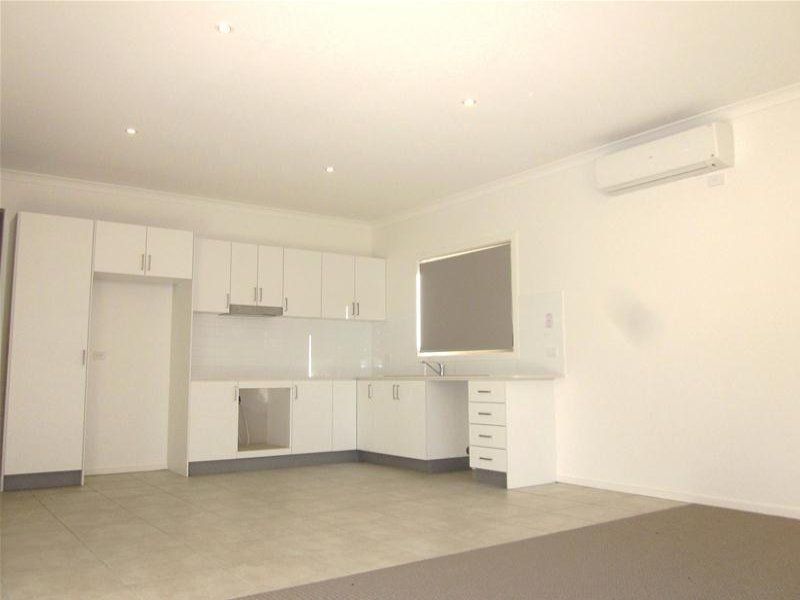 MODERN HOME UNIT IN QUIET LOCATION AND PERFECTLY PRICED