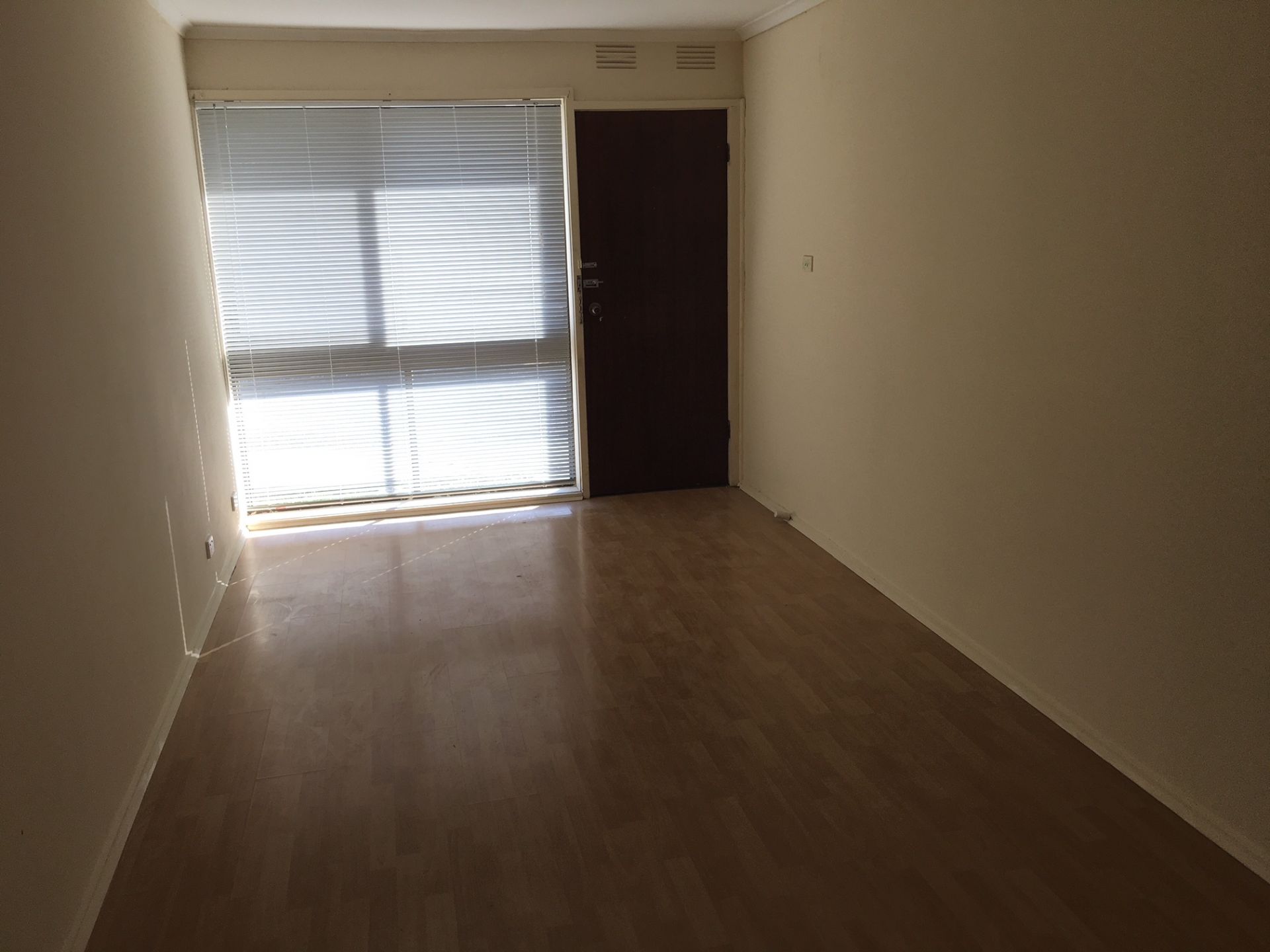 NEAR NEW UNIT