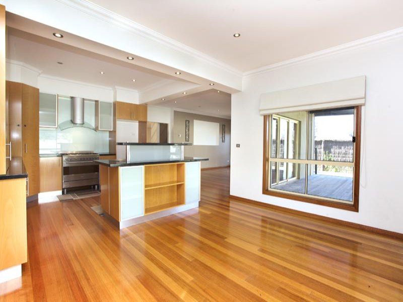 14 Highbury Close, Caroline Springs - Thumbnail 4