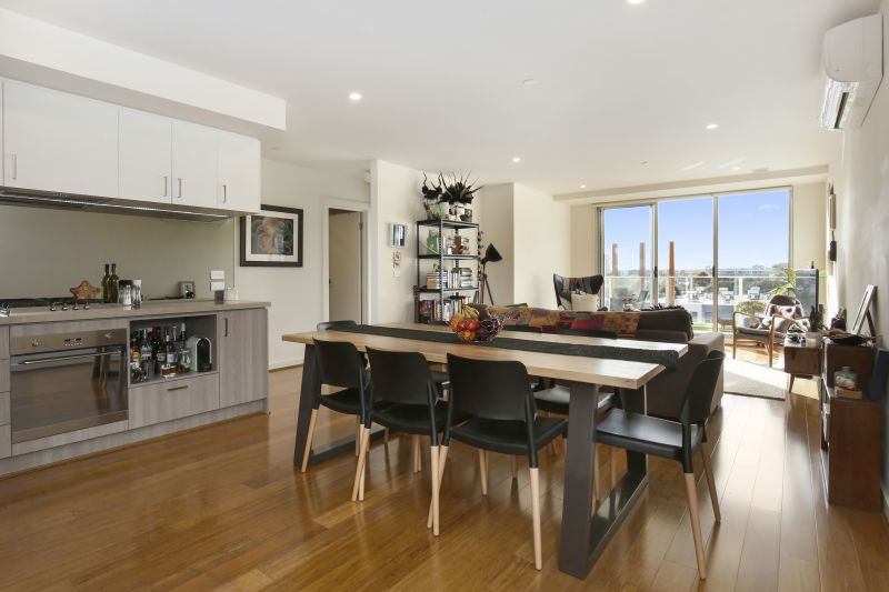 406/7 Warrs Avenue, Preston