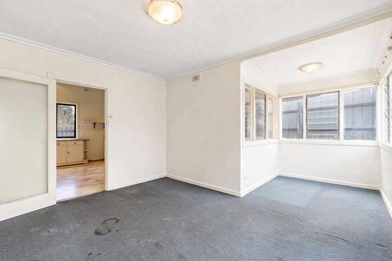 10 Hampton Parade, West Footscray - Thumbnail 3
