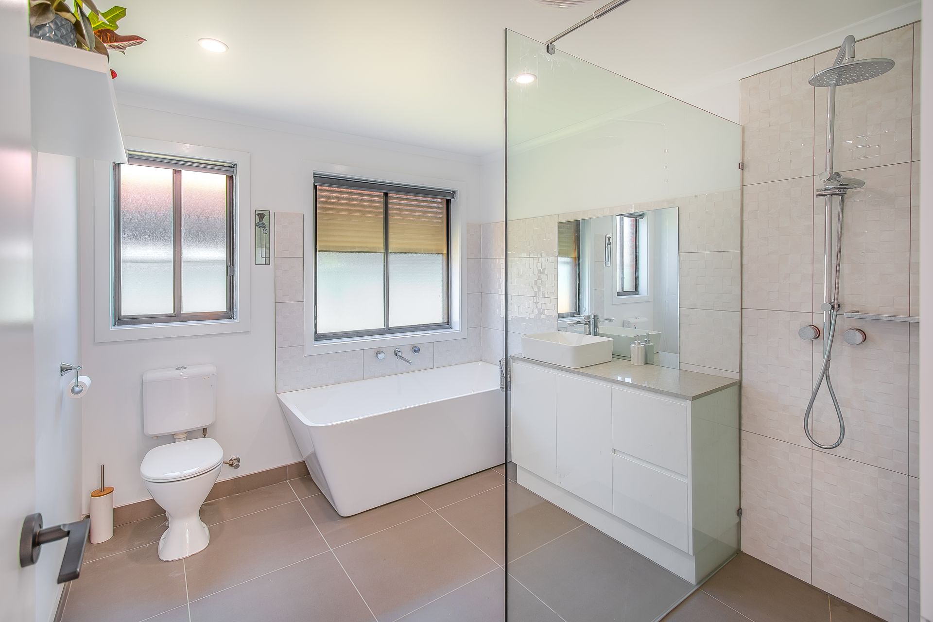 Sets The Standard For Poolside Designer Living