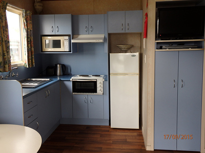 WATERFRONT CARAVAN PARK 2 HOURS SOUTH OF SYDNEY