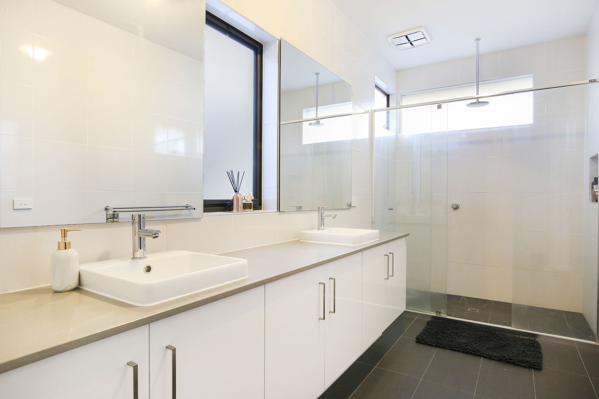 Four Bedrooms + Study In Aston Estate!