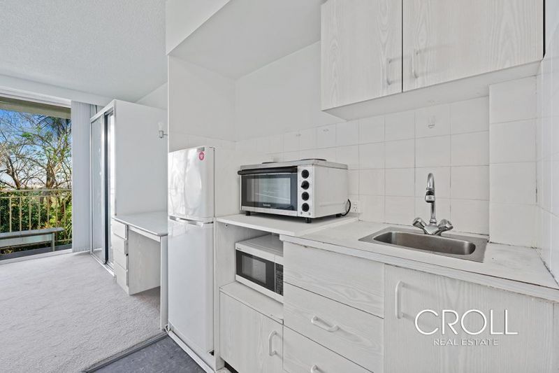 202/284 Pacific Highway GREENWICH NSW, Greenwich - Thumbnail 2