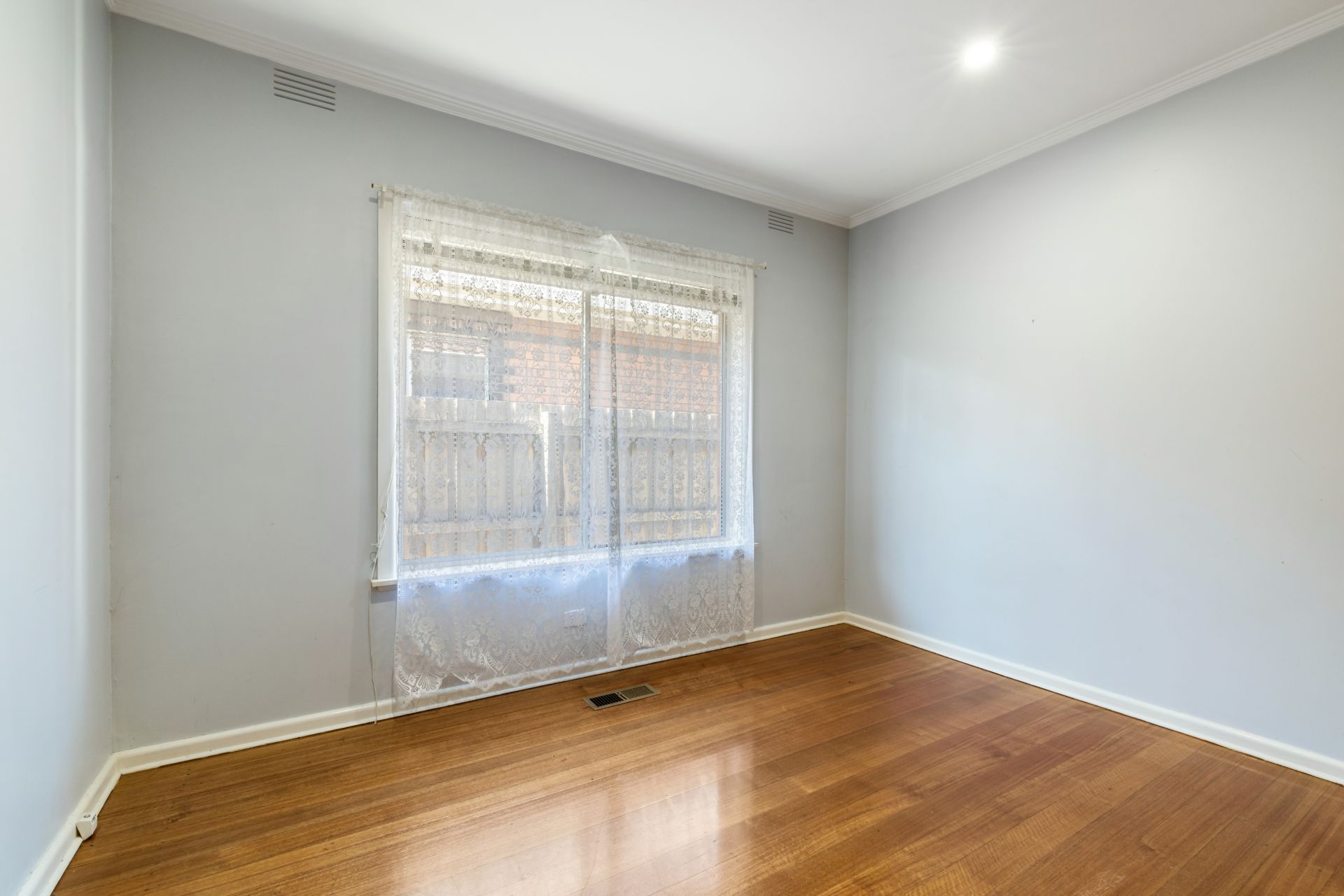 Fabulous Family Classic With Potential Plus