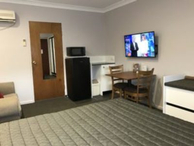 MOTEL FOR SALE - COUNTRY MUSIC CAPITAL