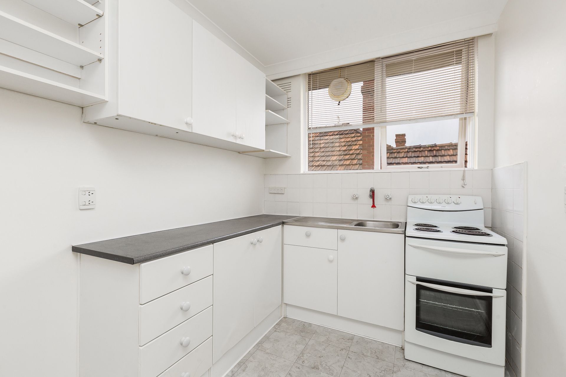 6/37 Somerville Road, Yarraville - Thumbnail 6