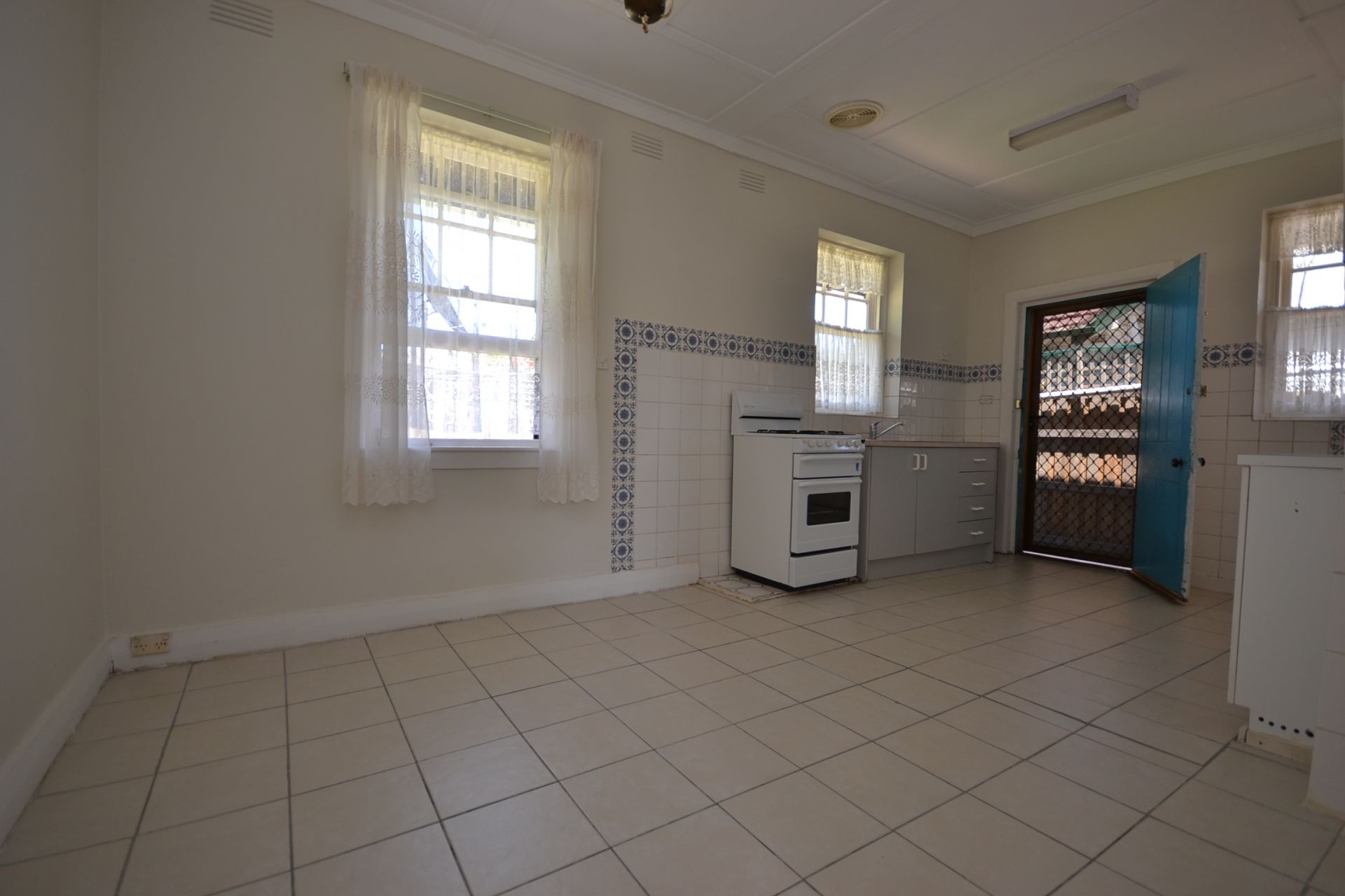 PRIME, CENTRAL, HEART OF PRESTON LOCATION!