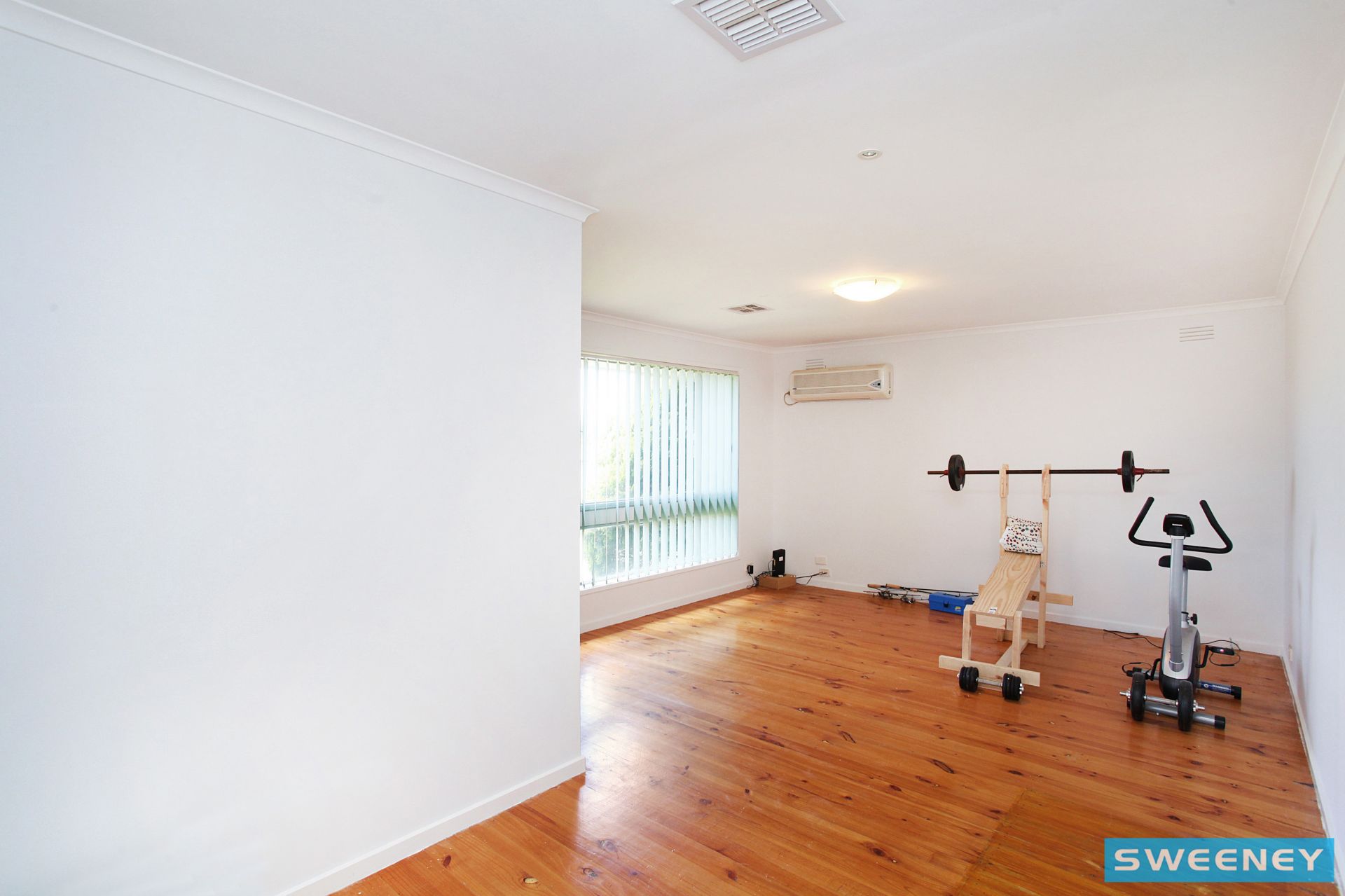 26 Chester Crescent, Deer Park - Thumbnail 4