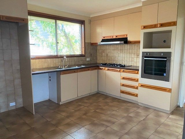 CENTRALLY LOCATED & PERFECTLY PRICED