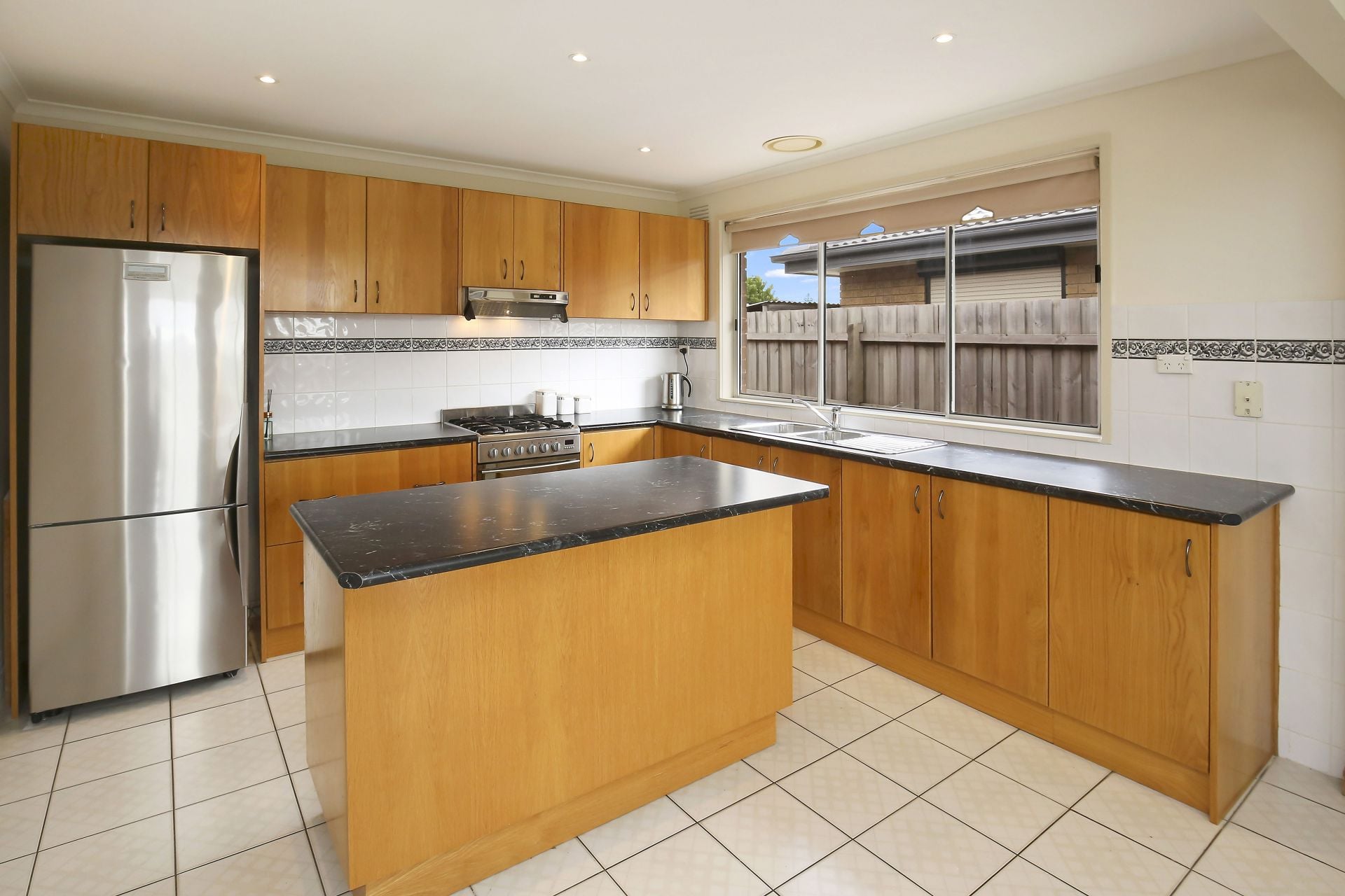 Real Estate For Sale 3 Cumberland Crescent Thomastown , VIC