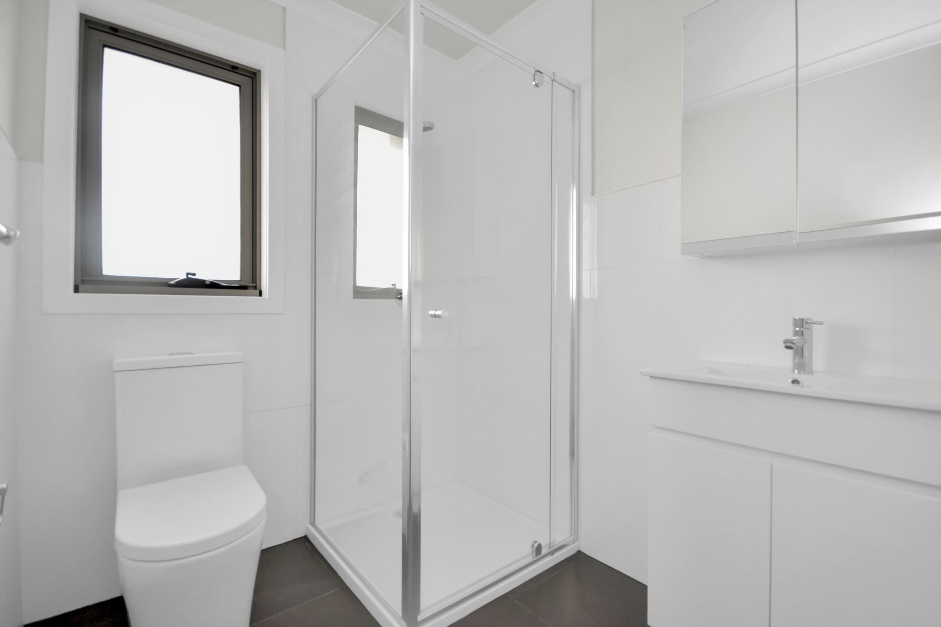 THREE BEDROOM CONTEMPORARY LIVING