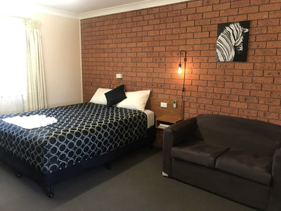 MOTEL FOR SALE - BUSY CENTRAL WEST NSW