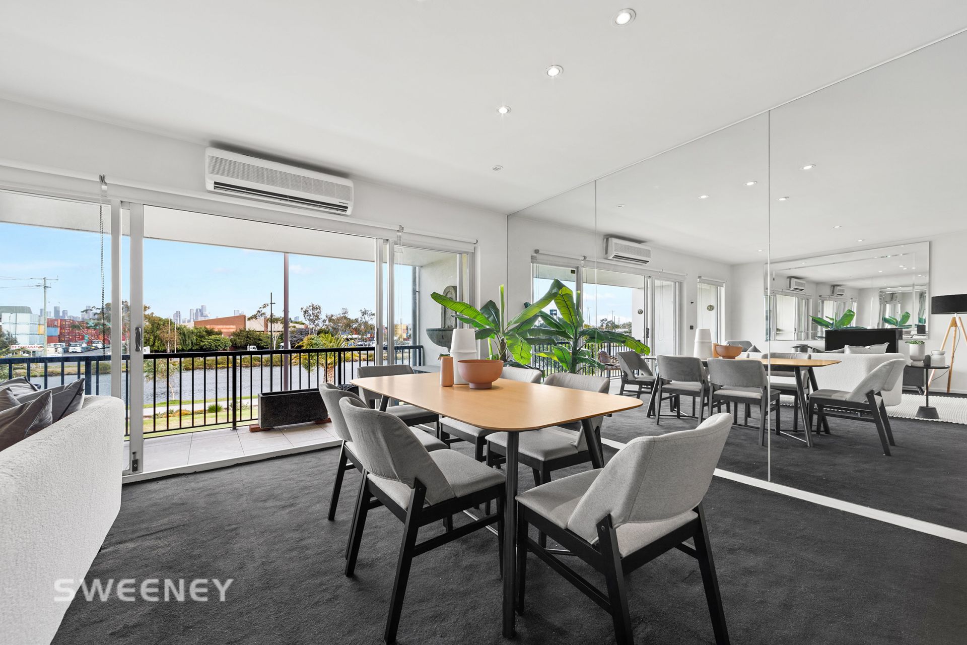 22/1 Saltriver Place, Footscray - Thumbnail 2