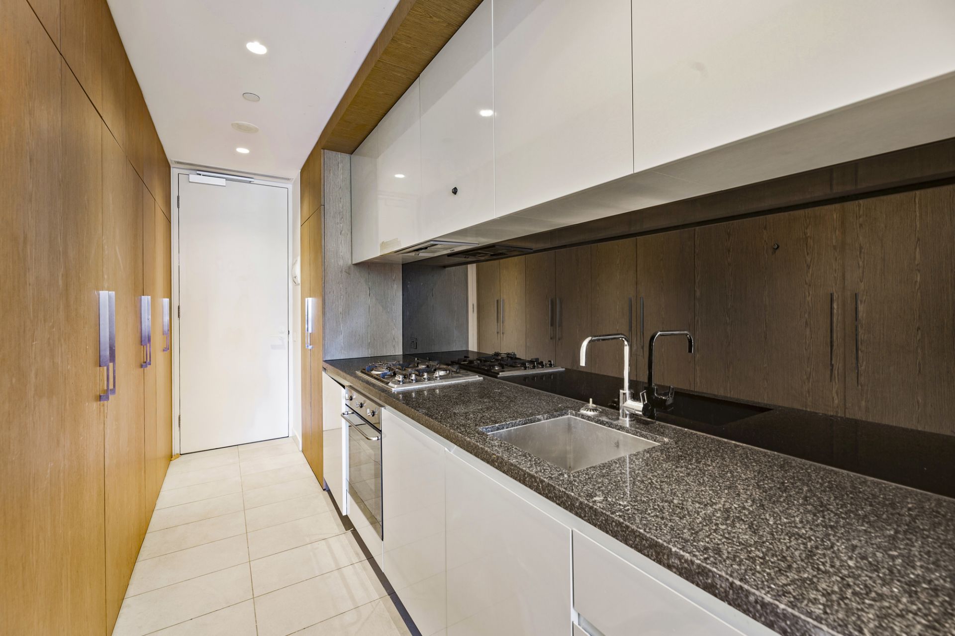 314/74 Queens Road Melbourne VIC, Melbourne - Thumbnail 3