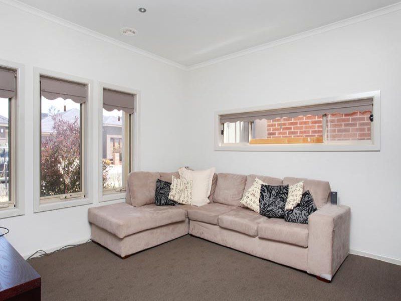 52 Rutherglen Way, Caroline Springs - Thumbnail 6
