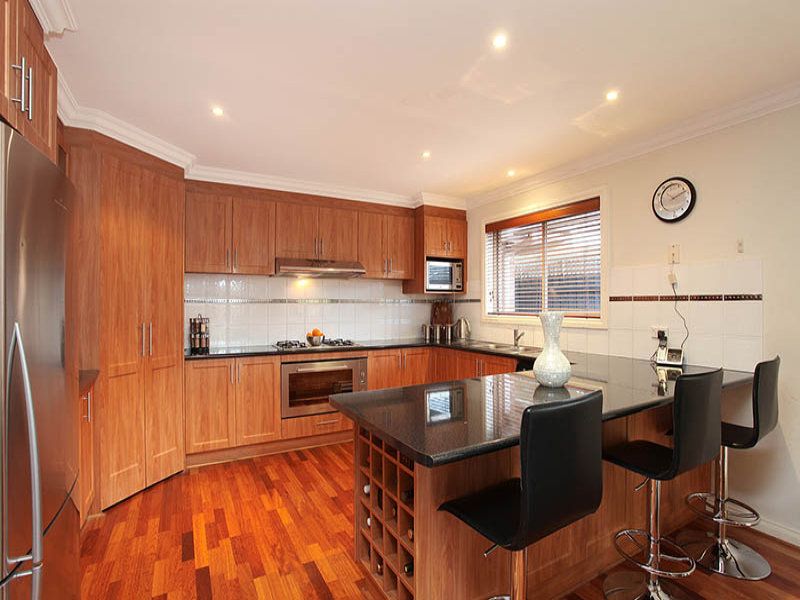 6 Lazar Grove SOUTH MORANG, South Morang - Thumbnail 4