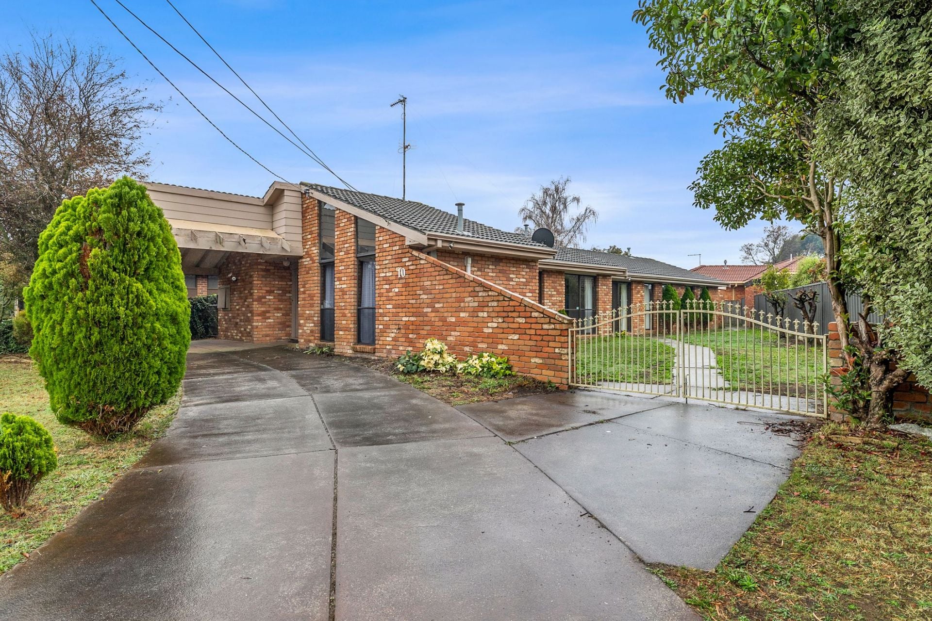 10 Edwards Crescent, Wendouree, Wendouree, Wendouree - Thumbnail 2