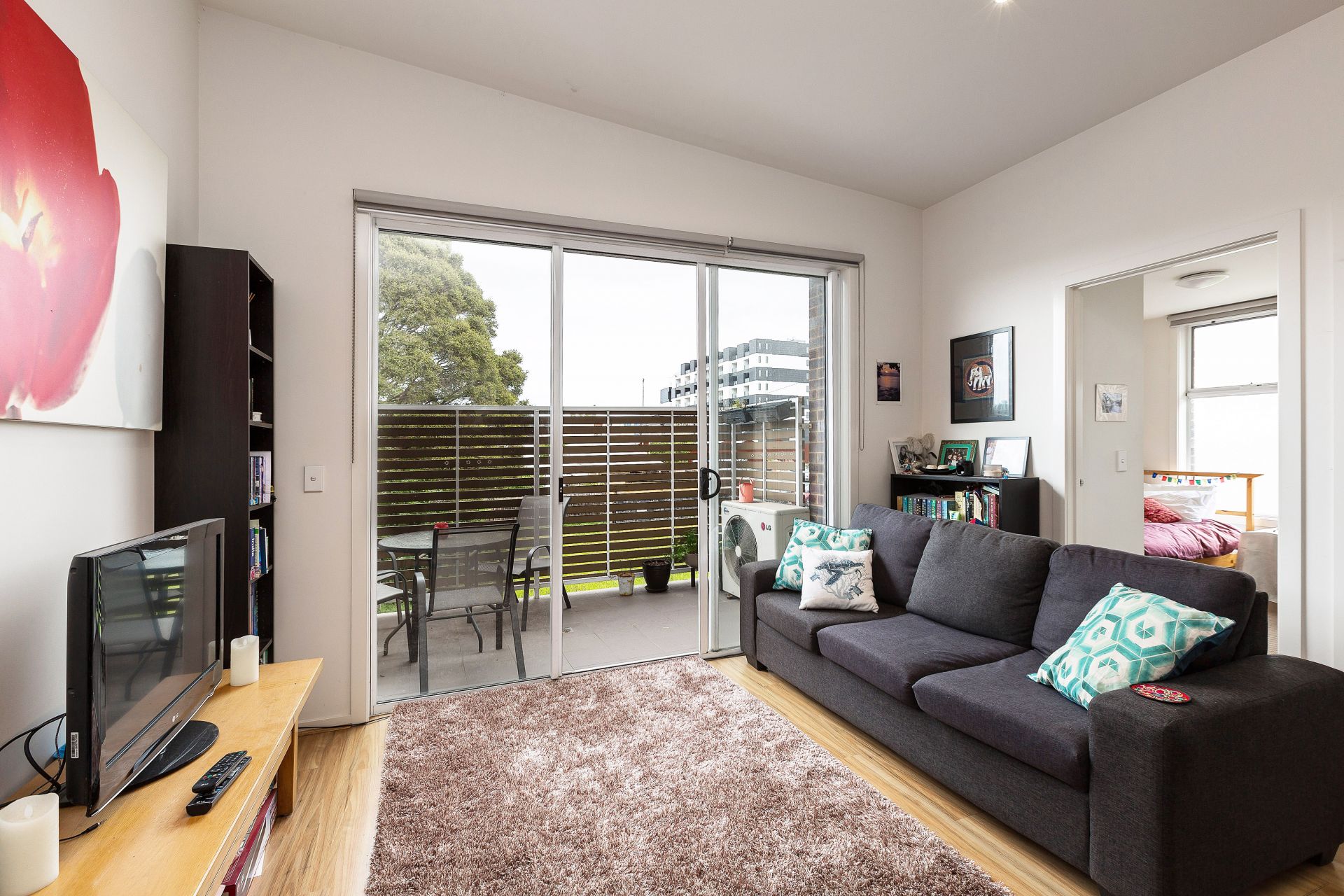 8/23 Pickett Street, Footscray - Thumbnail 5