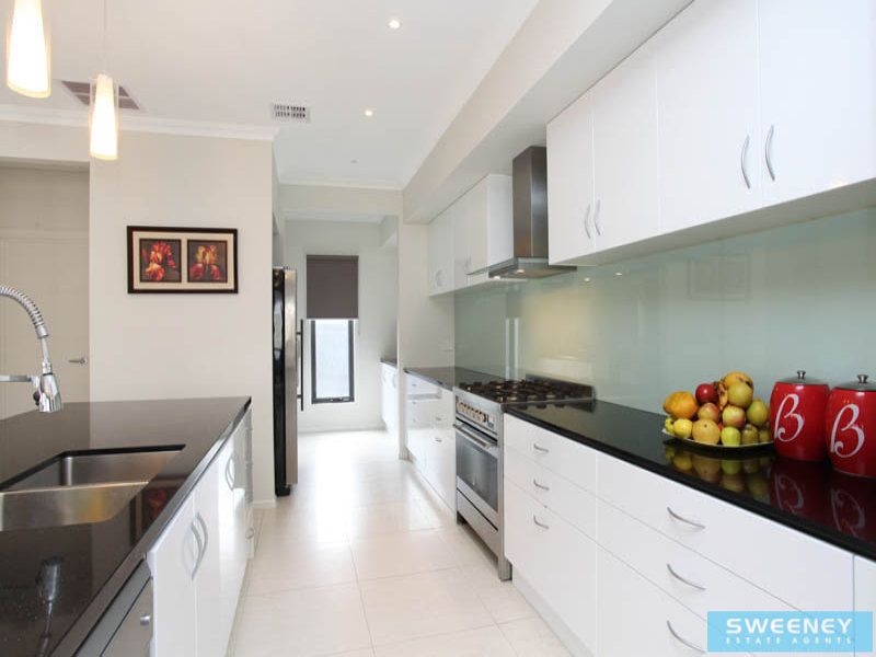 34 The Ridge, Caroline Springs - Thumbnail 4