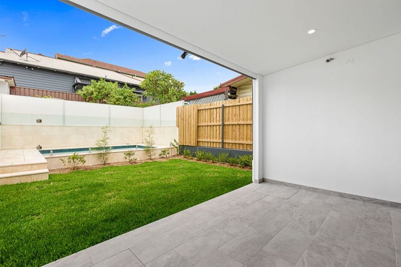 72 Tenterden Road BOTANY NSW