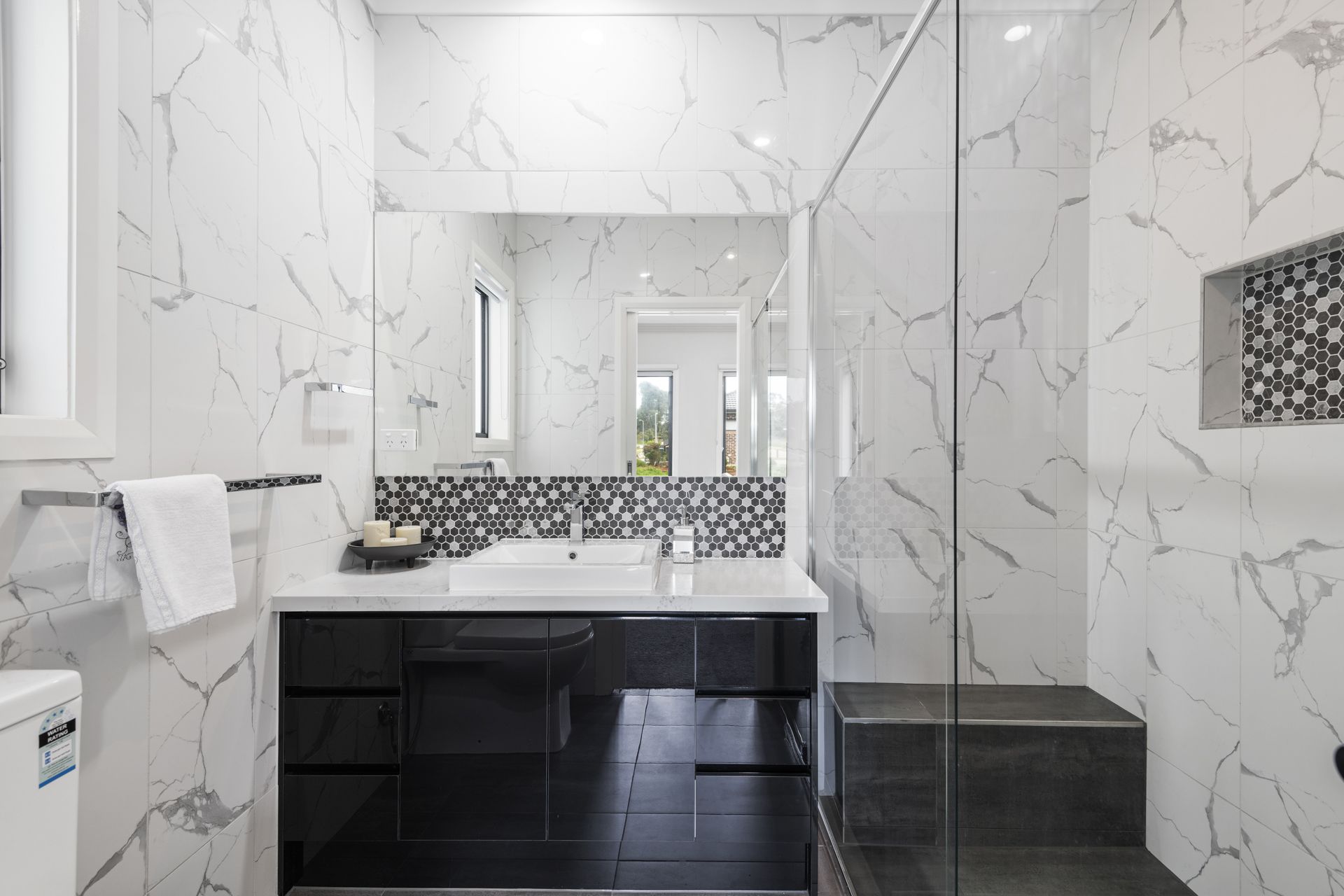 STYLISH AND IMPRESSIVE - NEARLY NEW