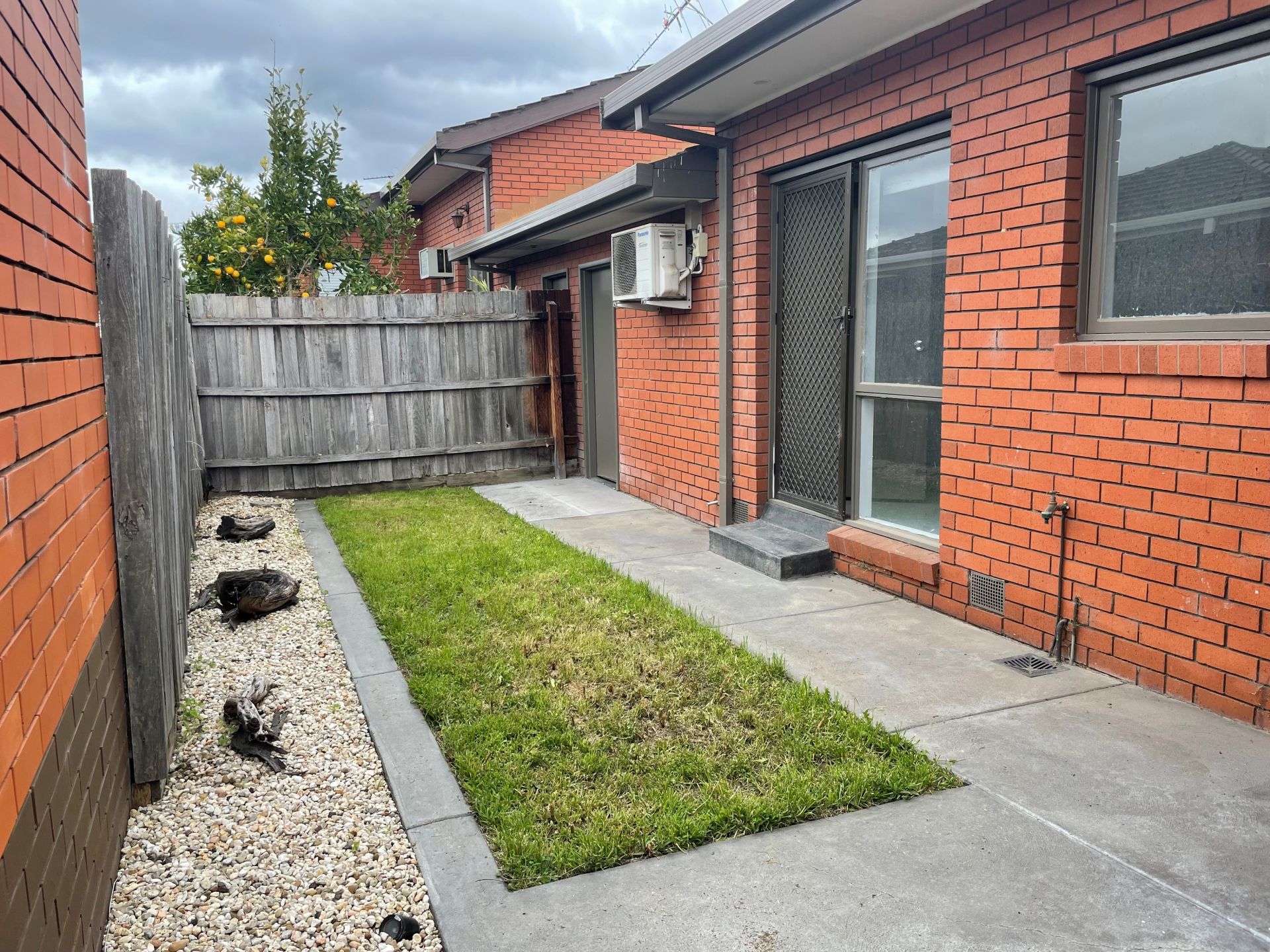 Two Bedroom Unit with Private Courtyard!