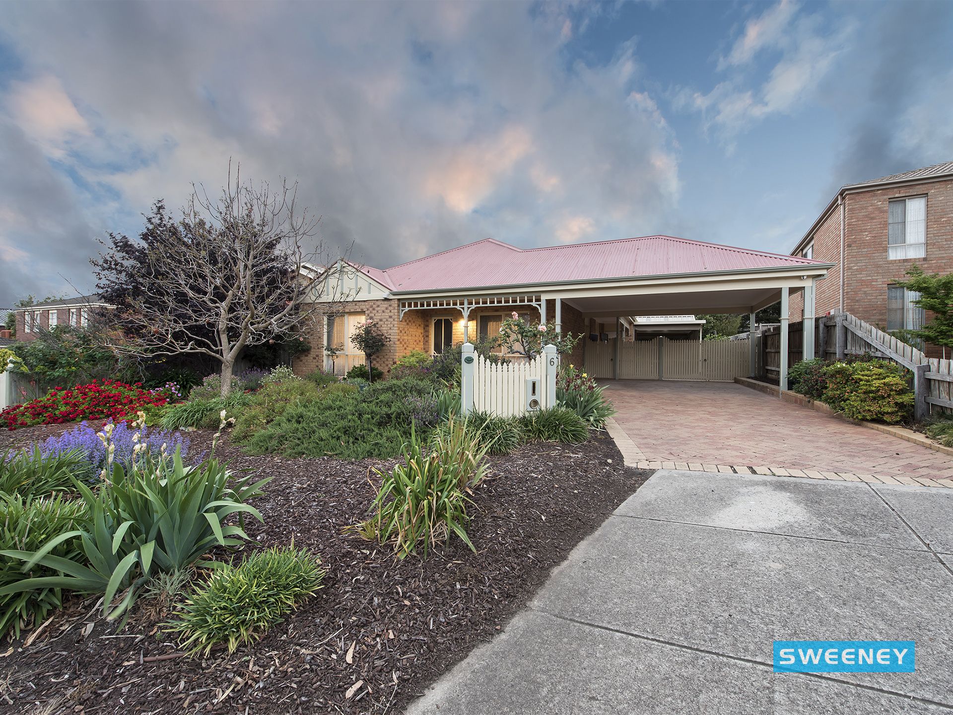 6 Hawkesbury Avenue, Hillside - Thumbnail 3