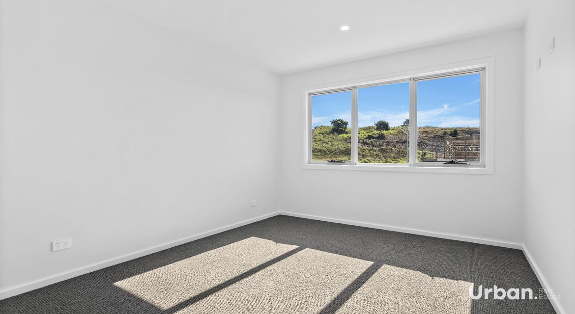 Tullimbar 2 Burrier Street