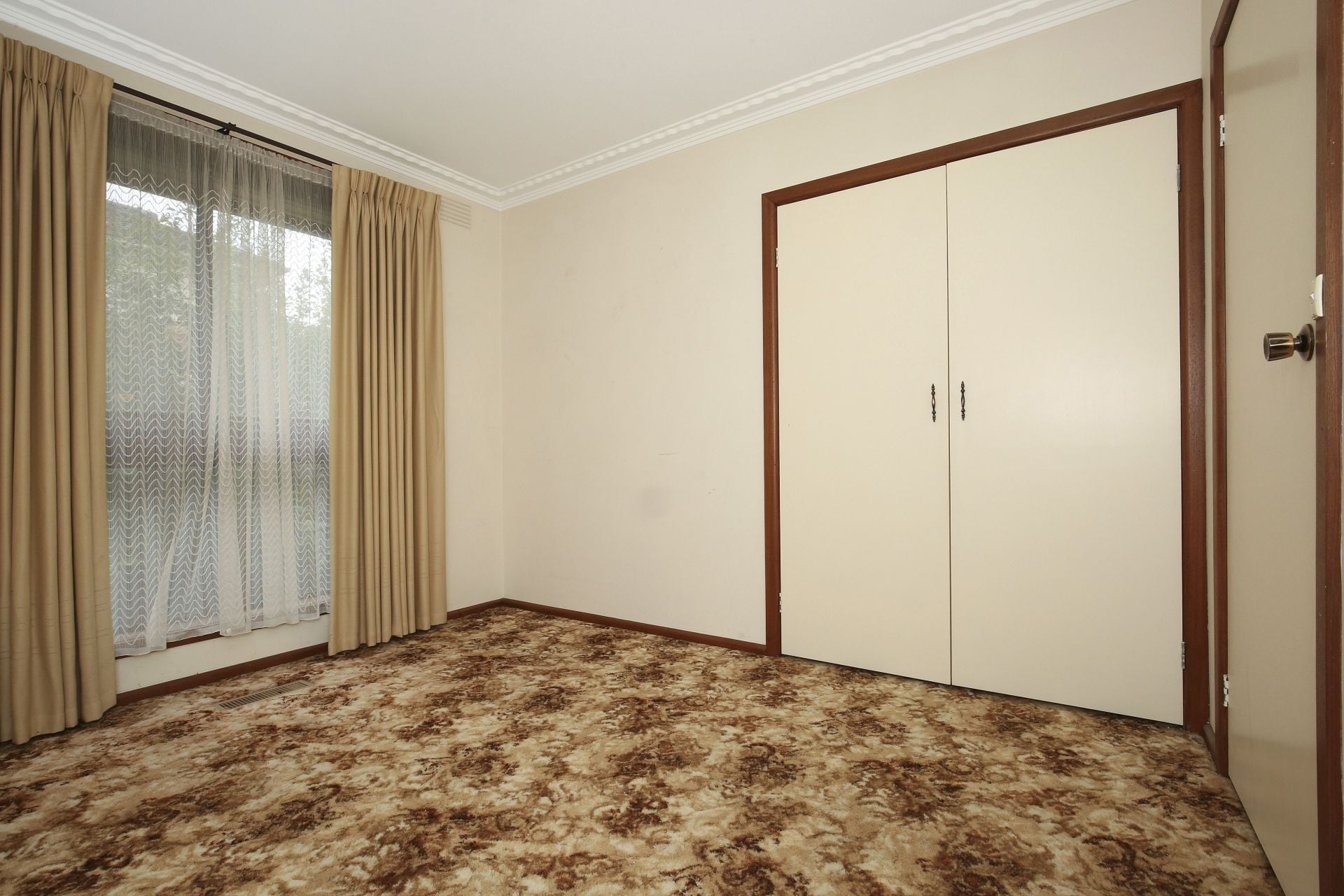 Spacious living, prime position, what more could you want!